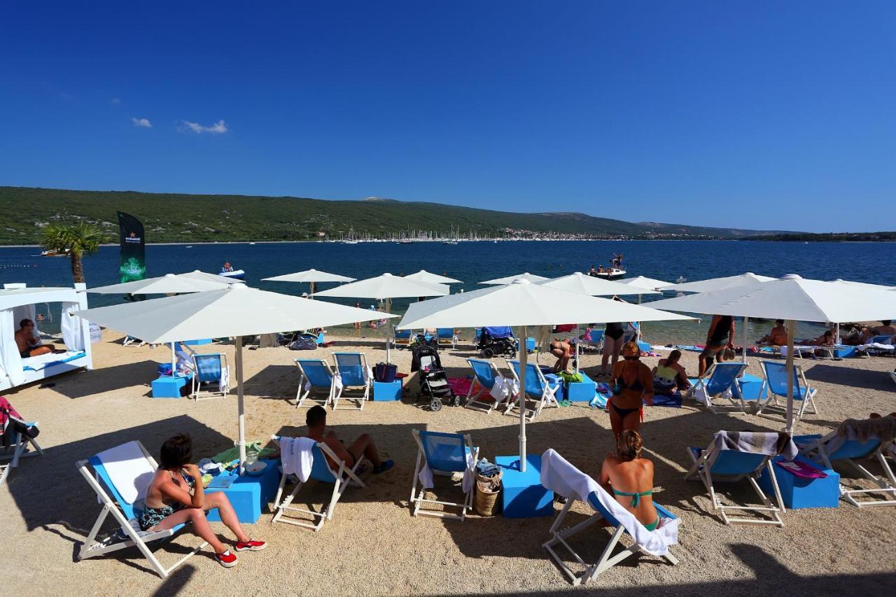 Apartments With A Parking Space Kornic, Krk - 415 Екстер'єр фото