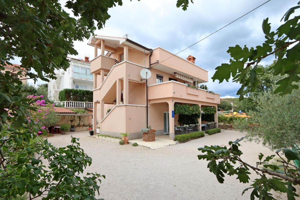 Apartments With A Parking Space Kornic, Krk - 415 Екстер'єр фото
