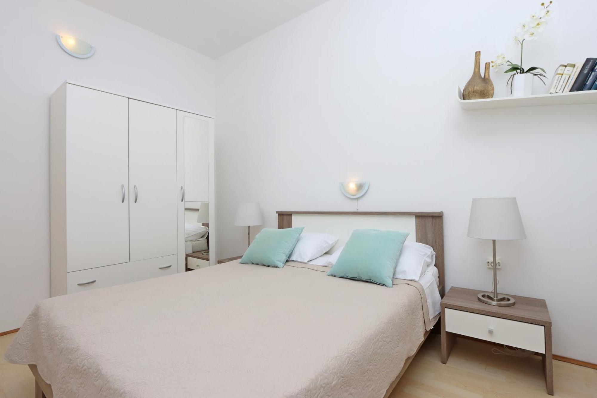 Apartments With A Parking Space Kornic, Krk - 415 Номер фото