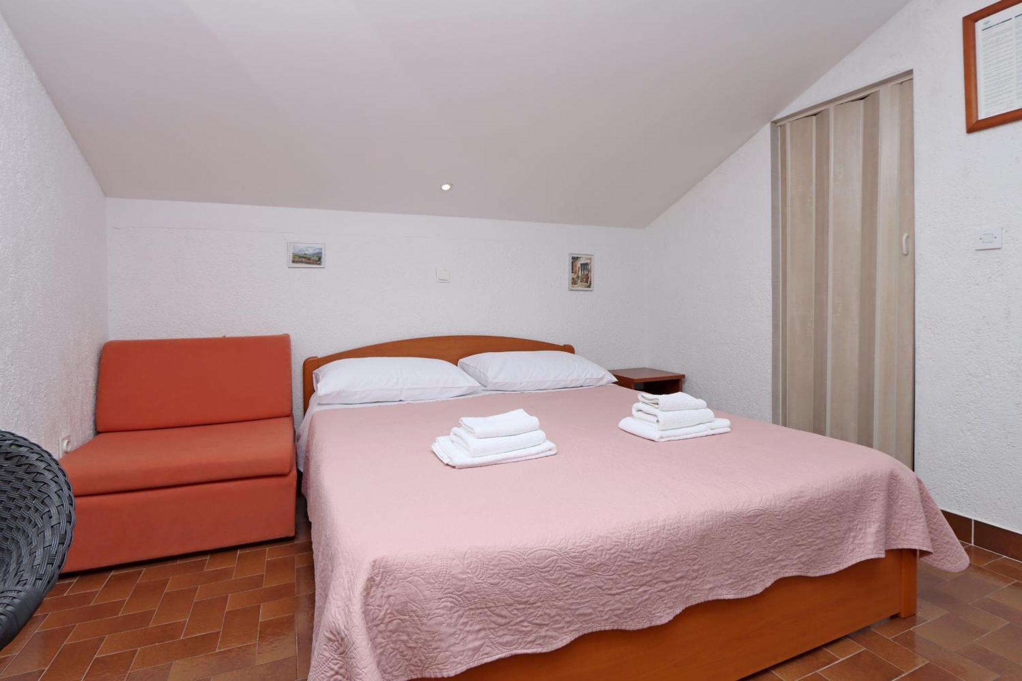 Apartments With A Parking Space Kornic, Krk - 415 Номер фото